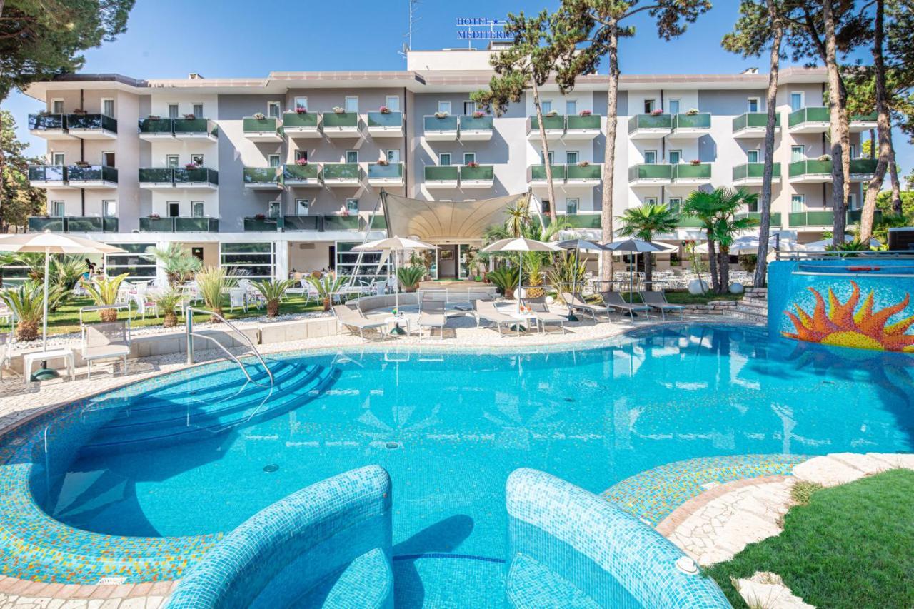 Hotel Mediterraneo Lignano Sabbiadoro Esterno foto