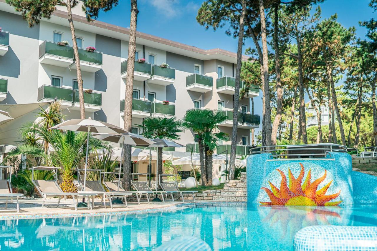 Hotel Mediterraneo Lignano Sabbiadoro Esterno foto