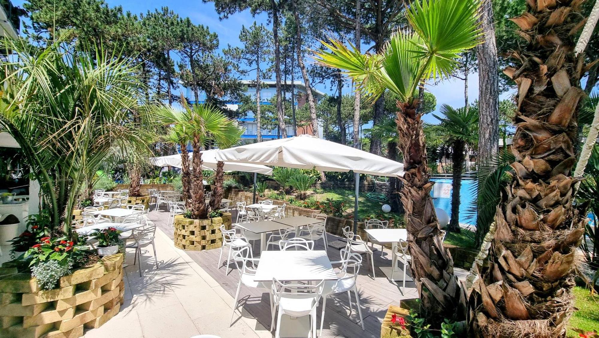 Hotel Mediterraneo Lignano Sabbiadoro Esterno foto