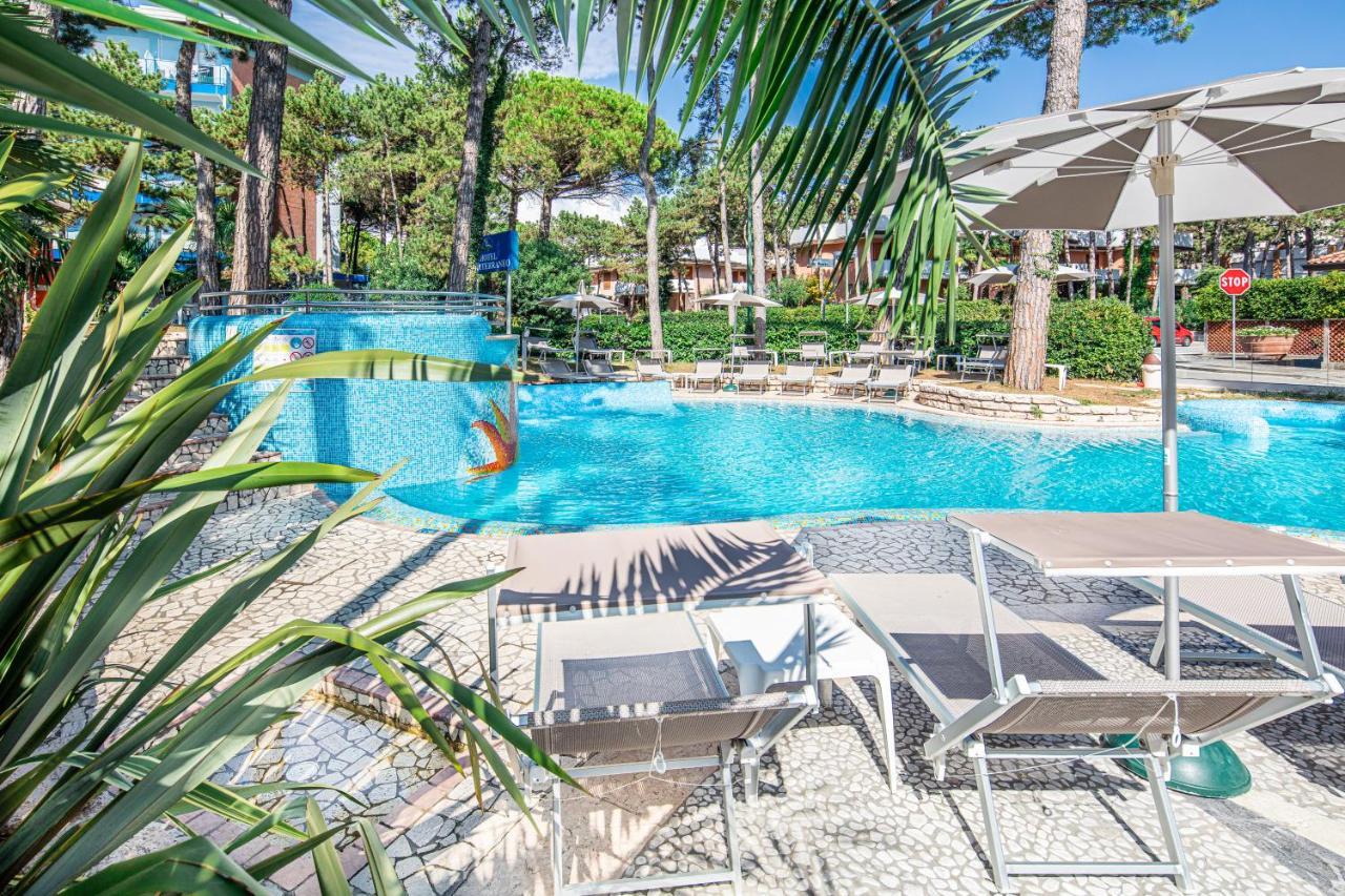 Hotel Mediterraneo Lignano Sabbiadoro Esterno foto